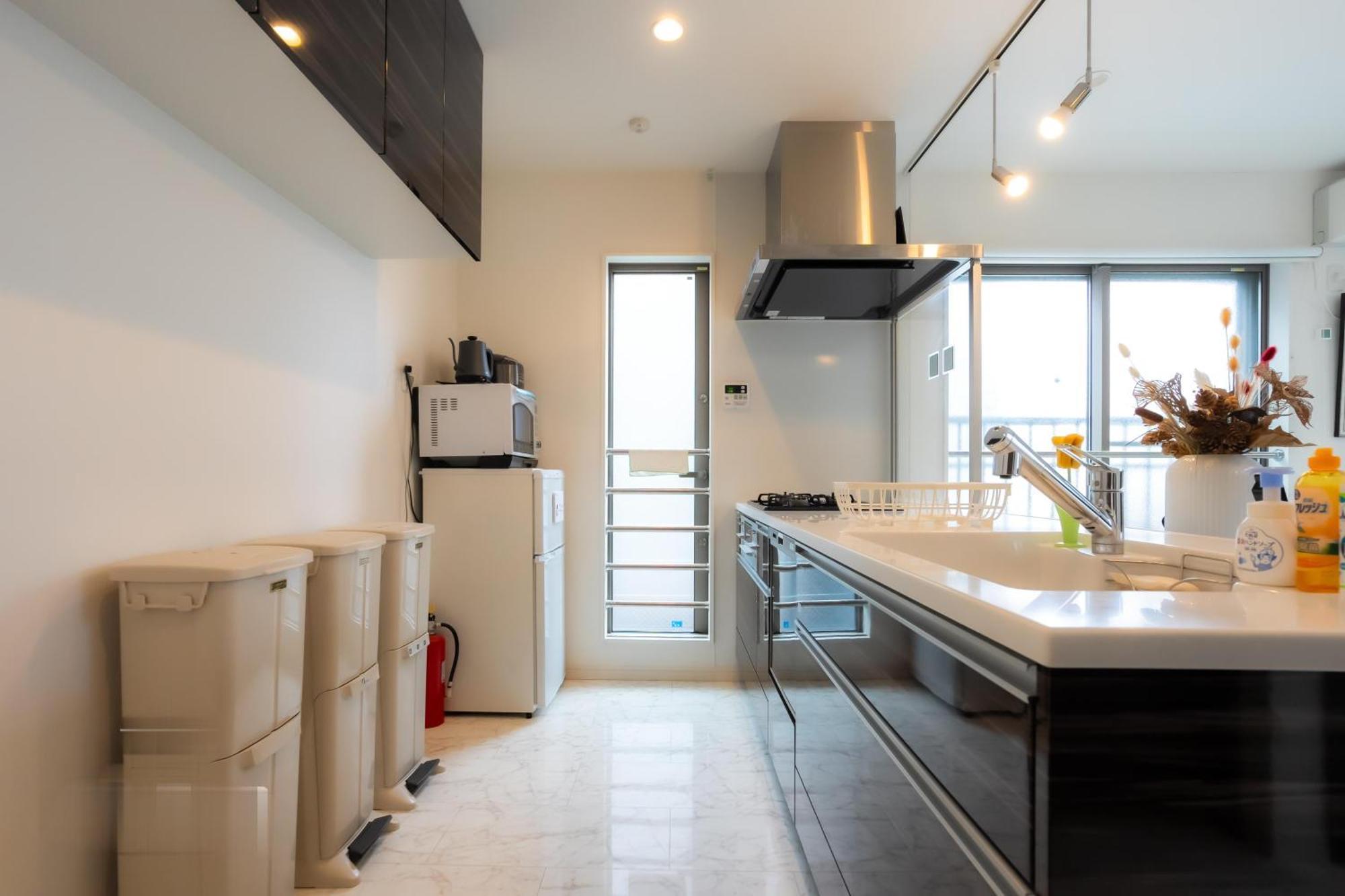 Appartamento Qiqi House まるごと新築一軒家宿 Spacious New Home, 8 Guests, Easy Airport & Access Tokyo