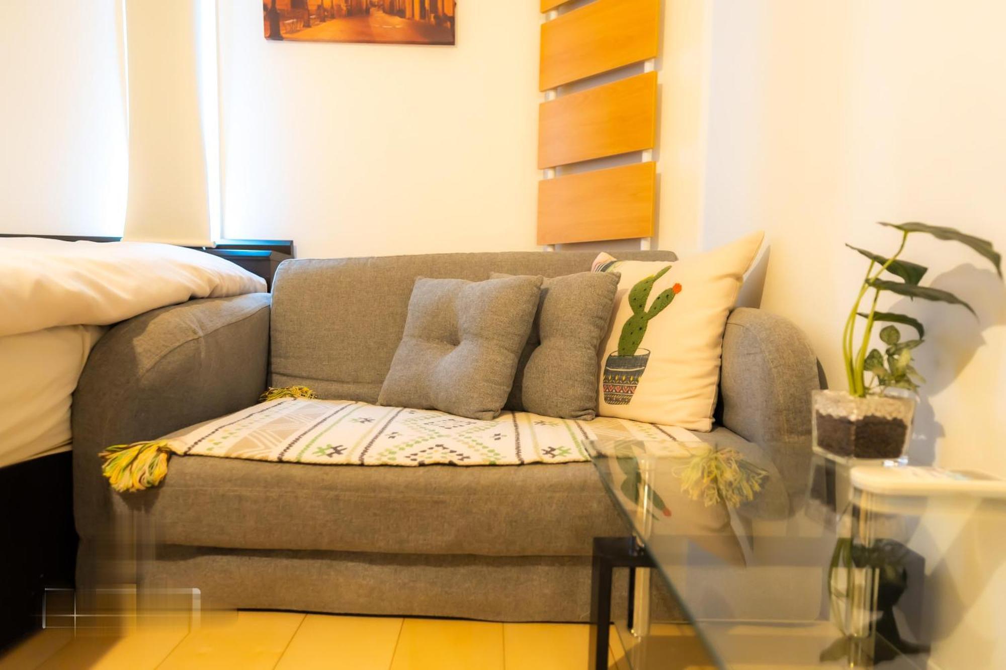 Qiqi House まるごと新築一軒家宿 Spacious New Home, 8 Guests, Easy Airport & Access Appartamento